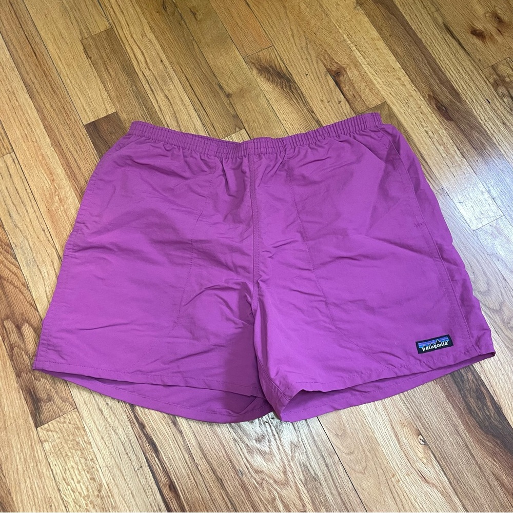 NWT Men’s Patagonia Baggies Shorts 5” - Sz L - Amaranth Pink